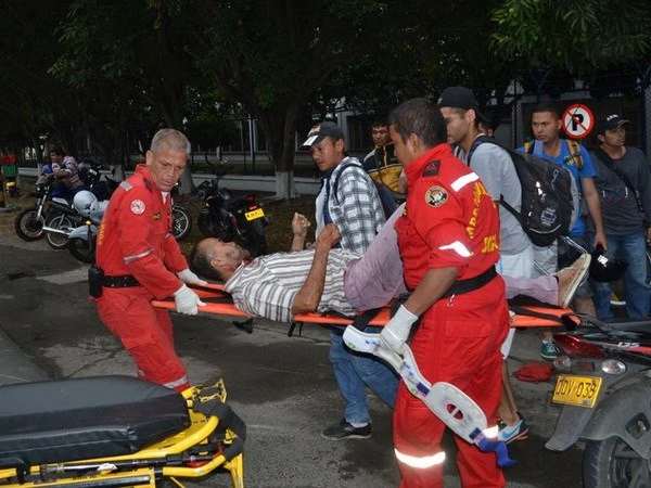 luu dan phat no ben trong hop dem hang chuc nguoi bi thuong