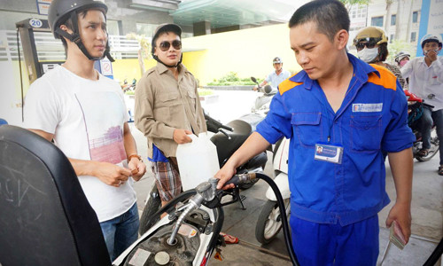 gia xang dau tang 350 dong lit tu 15h chieu nay