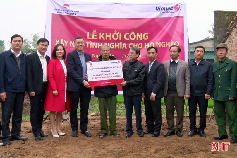 Vietlott hỗ trợ 140 triệu đồng xây nhà ở cho 2 hộ nghèo Hà Tĩnh
