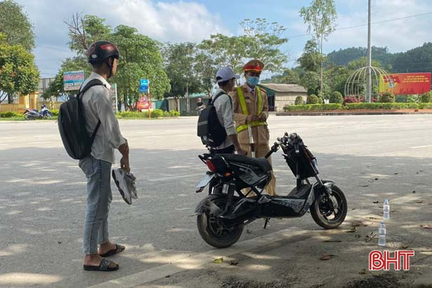 Công an Vũ Quang xử phạt hơn 80 chủ phương tiện sau 4 ngày ra quân trấn áp tội phạm
