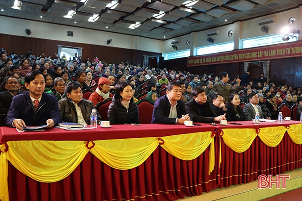 960 triệu đồng quà tết đến với người dân vùng lũ Cẩm Xuyên