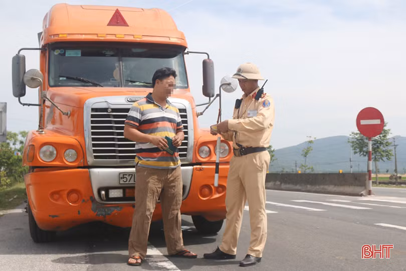 CSGT Hà Tĩnh xử phạt vi phạm giao thông hơn 44 tỷ đồng
