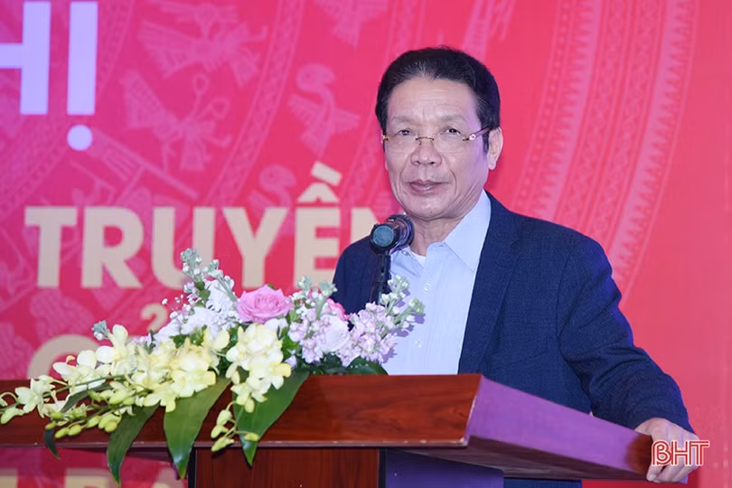 Bồi dưỡng kiến thức cho hơn 300 phóng viên, biên tập viên về tuyên truyền Đại hội Đảng lần thứ XIII