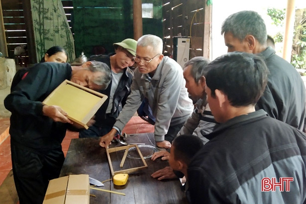 800 đàn ong giống giúp người dân Hương Sơn xây dựng mô hình VietGAP