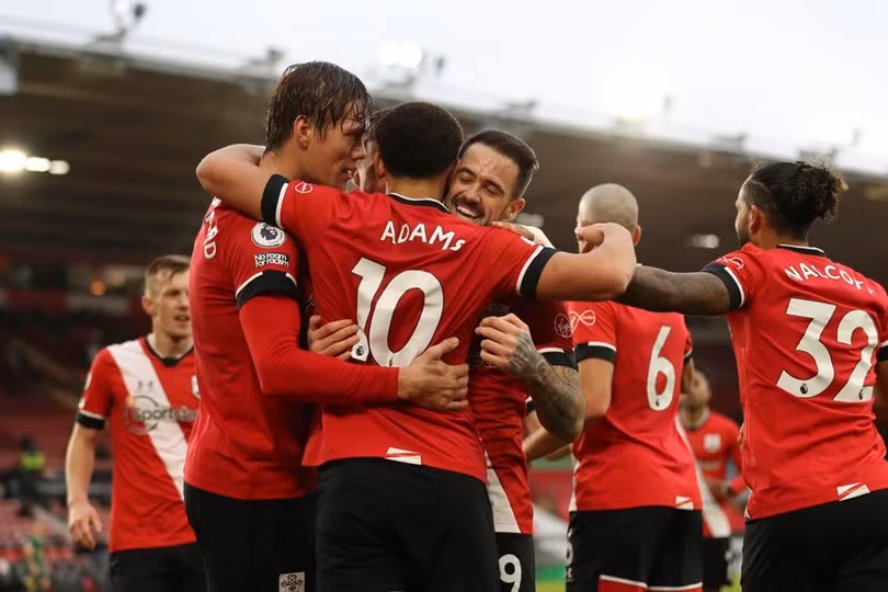 Mùa giải kỳ lạ của Premier League