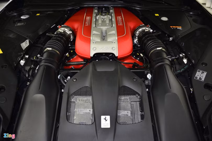Chi tiết Ferrari 812 Superfast thứ 2 tại Việt Nam