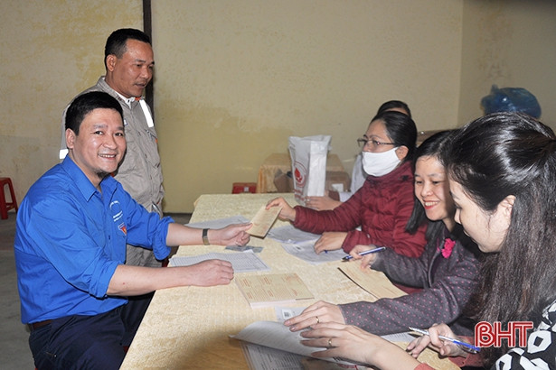 “Lan tỏa yêu thương”, cán bộ, nhân viên Điện lực Hà Tĩnh hiến 84 đơn vị máu