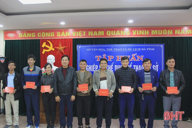 Trang bị nghiệp vụ tổ chức đại hội TDTT cho cán bộ, cộng tác viên cấp cơ sở