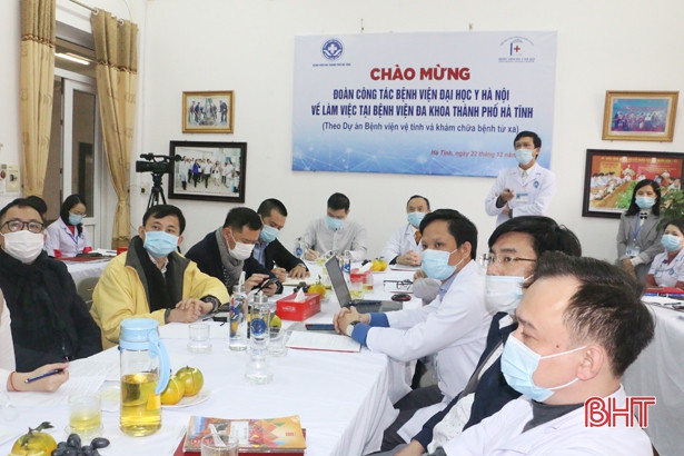 Bệnh viện Đại học Y Hà Nội triển khai thí điểm phòng khám từ xa đầu tiên tại Hà Tĩnh