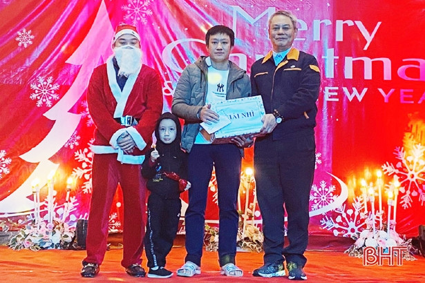 Formosa Hà Tĩnh trao 300 suất quà nhân dịp lễ Noel năm 2020