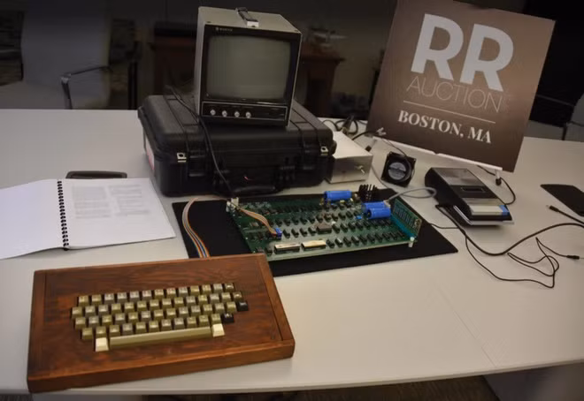 Người đàn ông bỏ 630.000 USD mua bản phác thảo Apple II