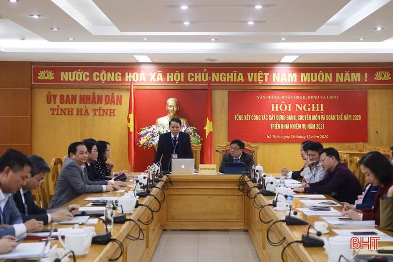 Kiện toàn bộ máy sau chia tách Văn phòng Đoàn ĐBQH, HĐND và UBND tỉnh