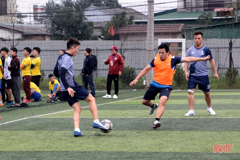 Khai mạc giải bóng đá Mobile Hà Tĩnh lần thứ 6