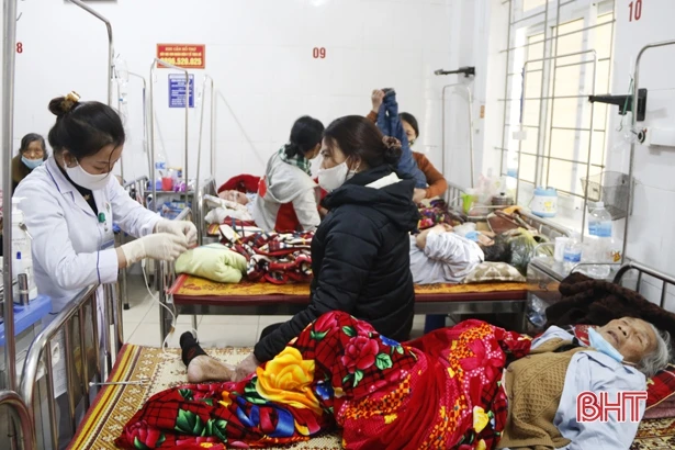 Rét đậm, người cao tuổi, trẻ nhỏ ở Hà Tĩnh nhập viện gia tăng