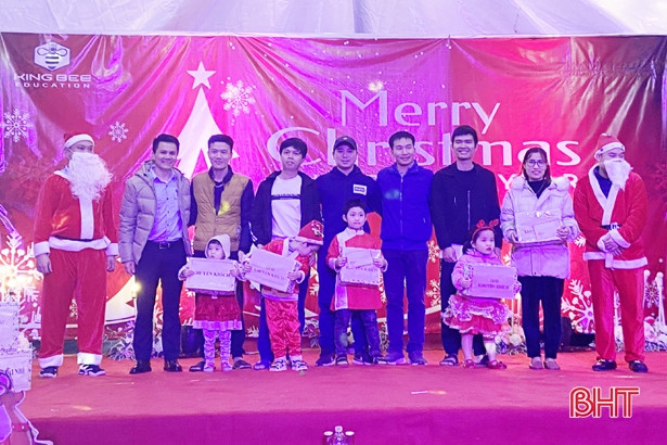 Formosa Hà Tĩnh trao 300 suất quà nhân dịp lễ Noel năm 2020