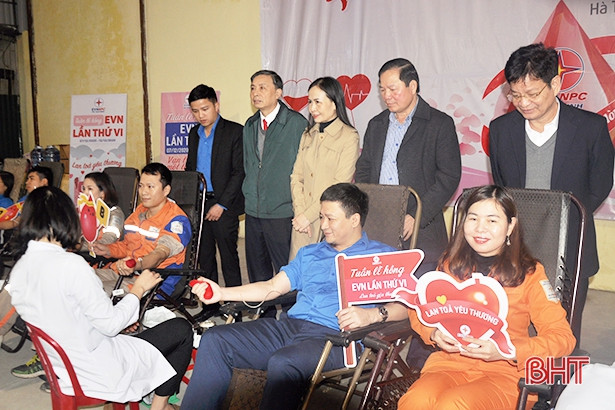 “Lan tỏa yêu thương”, cán bộ, nhân viên Điện lực Hà Tĩnh hiến 84 đơn vị máu