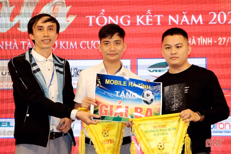 FC Mobile TP Hà Tĩnh vô địch Giải bóng đá Mobile Hà Tĩnh 