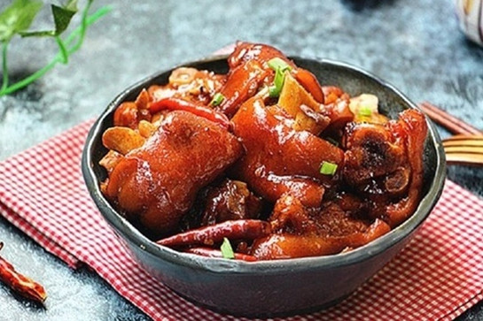 Rét đậm, mẹ làm 4 món ngon từ chân giò này cả nhà khen không ngớt lời