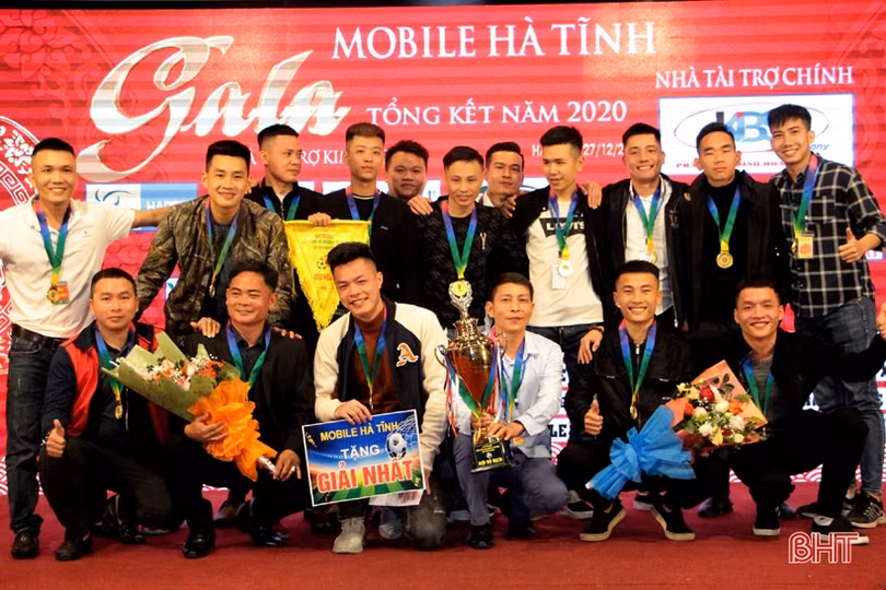 FC Mobile TP Hà Tĩnh vô địch Giải bóng đá Mobile Hà Tĩnh 