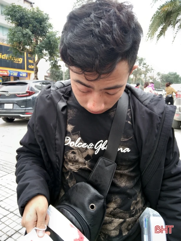 Một tài xế hành hung khách đón xe buýt giữa trung tâm TP Hà Tĩnh