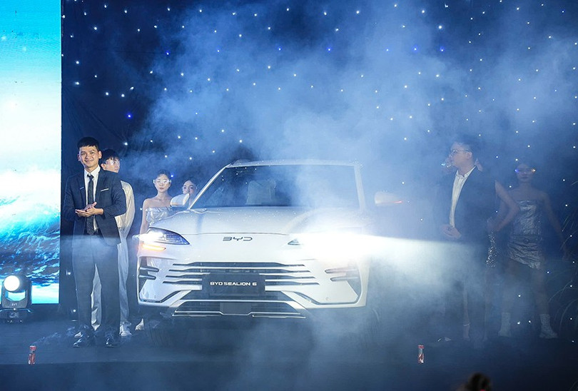 Màn ra mắt ấn tượng và bùng nổ cảm xúc của BYD Sealion 6. 9.jpg