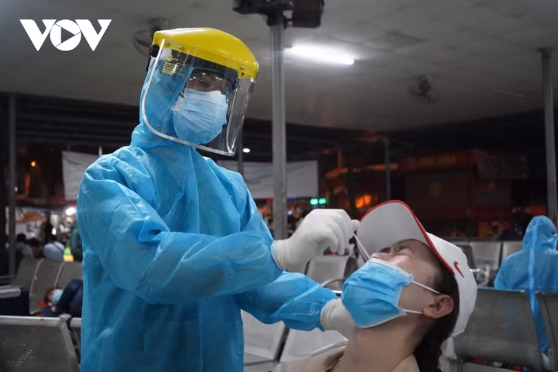 Thủ tướng yêu cầu truy vết thần tốc, lấy mẫu xét nghiệm trên diện rộng