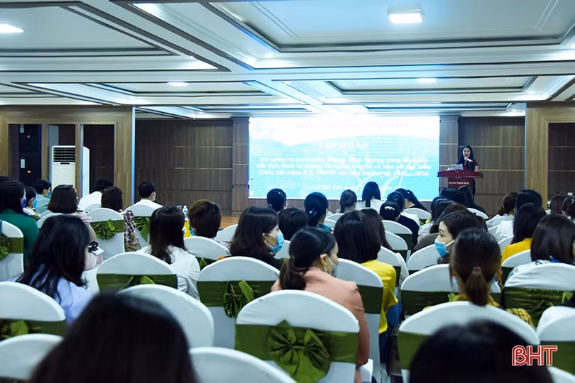 Hội LHPN các cấp ở Hà Tĩnh tích cực tuyên truyền về bầu cử