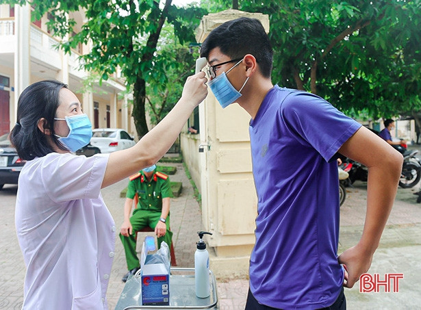 Khám tuyển sức khỏe cho 492 thí sinh dự thi vào các trường Công an nhân dân