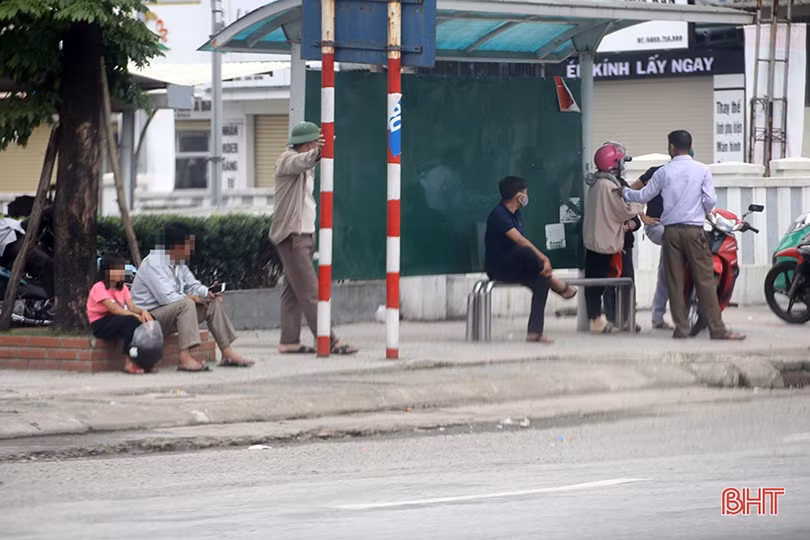 Thực hiện thông điệp 5K tại Hà Tĩnh: Nhiều người nghiêm túc, số lớn vẫn lơ là...