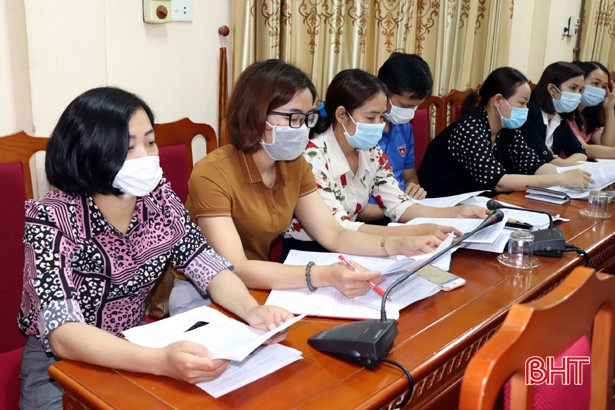 Hương Sơn gặp mặt 56 ứng viên đại biểu HĐND huyện