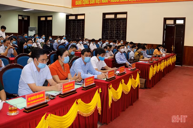 Thị xã Hồng Lĩnh và Kỳ Anh tôn vinh các tập thể, cá nhân điển hình học và làm theo Bác