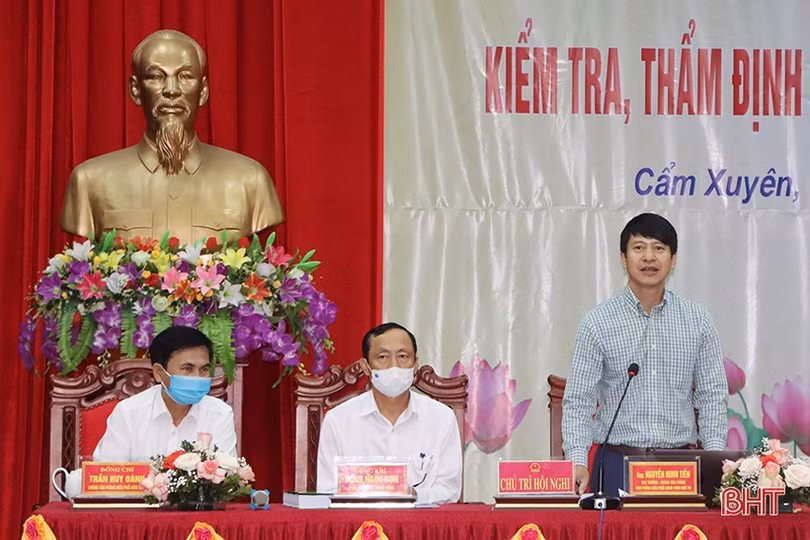 Cẩm Xuyên hoàn thành 9/9 tiêu chí huyện nông thôn mới