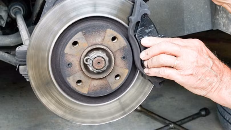Nhận biết phanh ô tô bị hỏng qua những dấu hiệu này
