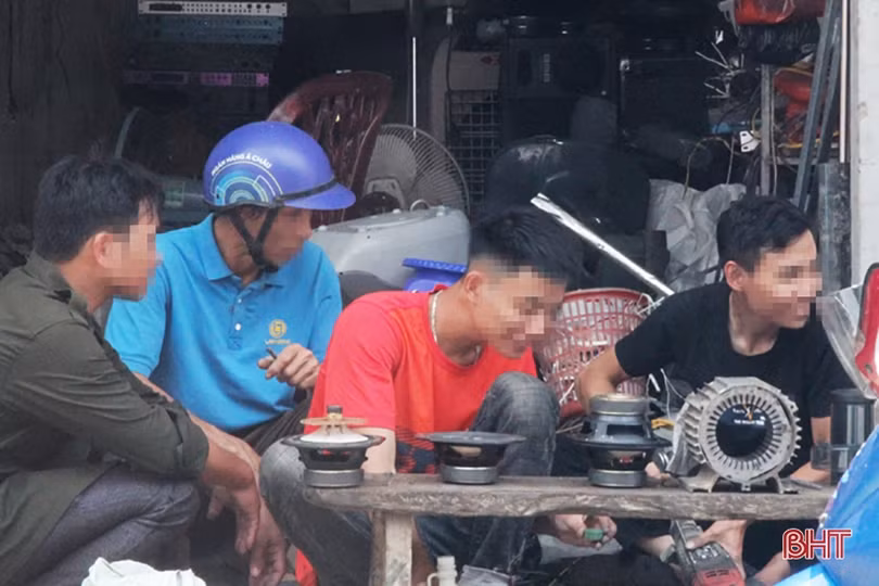 Thực hiện thông điệp 5K tại Hà Tĩnh: Nhiều người nghiêm túc, số lớn vẫn lơ là...