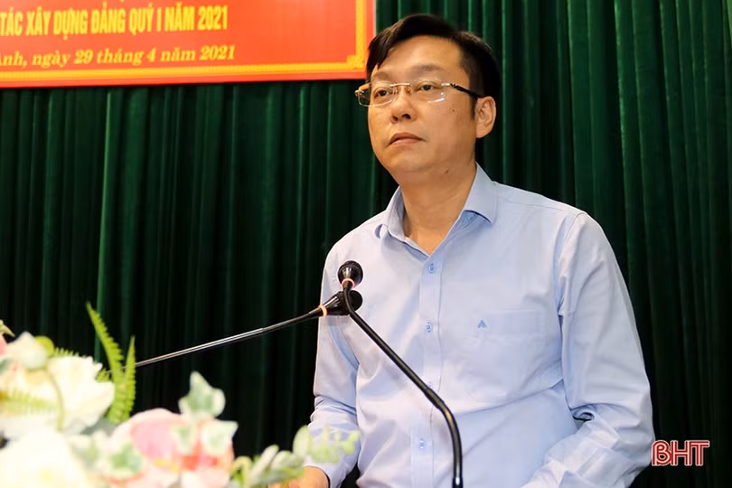 Thị xã Hồng Lĩnh và Kỳ Anh tôn vinh các tập thể, cá nhân điển hình học và làm theo Bác