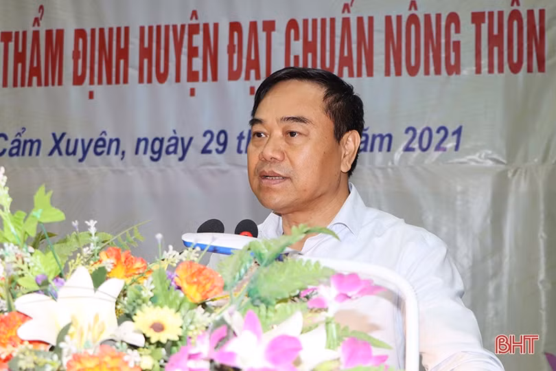 Cẩm Xuyên hoàn thành 9/9 tiêu chí huyện nông thôn mới