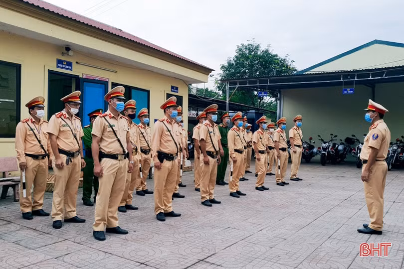 Công an TP Hà Tĩnh ra quân đảm bảo ATGT dịp nghỉ lễ
