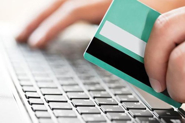 Lợi dụng nhu cầu giao dịch, thanh toán trực tuyến gia tăng các dịp nghỉ lễ, các nhóm tội phạm mạng tấn công người dùng bằng nhiều chiến dịch lừa đảo trực tuyến. (Ảnh minh họa: Internet) Người dùng cần cảnh giác trước các chiến dịch lừa đảo trực tuyến gia tăng dịp nghỉ lễ