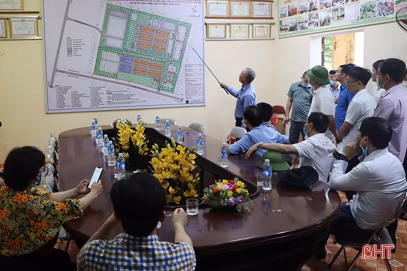 Đoàn công tác Trung ương kiểm tra xây dựng nông thôn mới tại Cẩm Xuyên