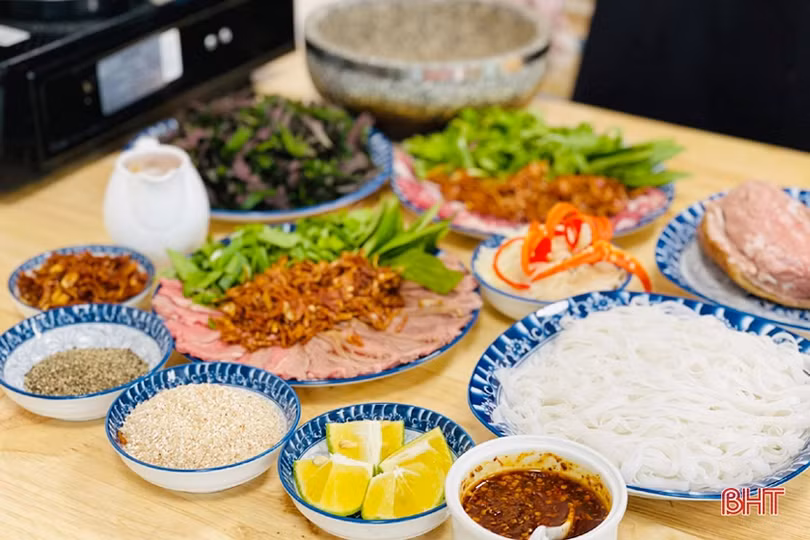 Có gì trong món phở dê bát đá đang “gây sốt” tại TP Hà Tĩnh