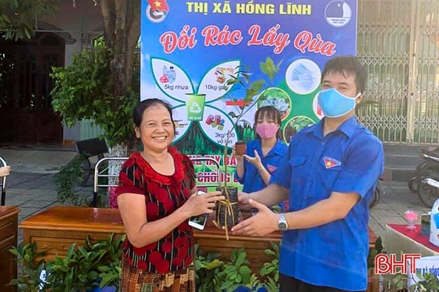 Một cán bộ Đoàn ở Hà Tĩnh hoãn cưới để phòng chống dịch Covid-19