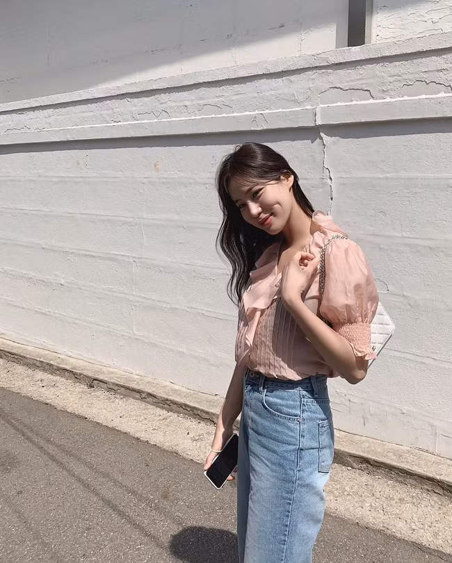 Đồ màu hồng soán ngôi đồ tím, chị em diện lên trẻ trung, sang trọng