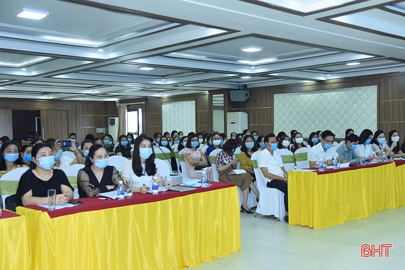 Hội LHPN các cấp ở Hà Tĩnh tích cực tuyên truyền về bầu cử