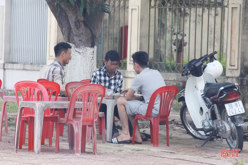 Thực hiện thông điệp 5K tại Hà Tĩnh: Nhiều người nghiêm túc, số lớn vẫn lơ là...