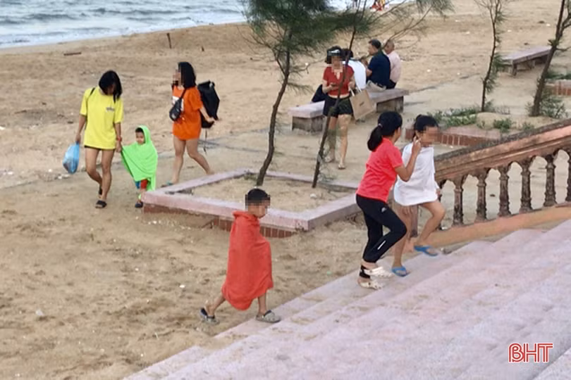 Thực hiện thông điệp 5K tại Hà Tĩnh: Nhiều người nghiêm túc, số lớn vẫn lơ là...