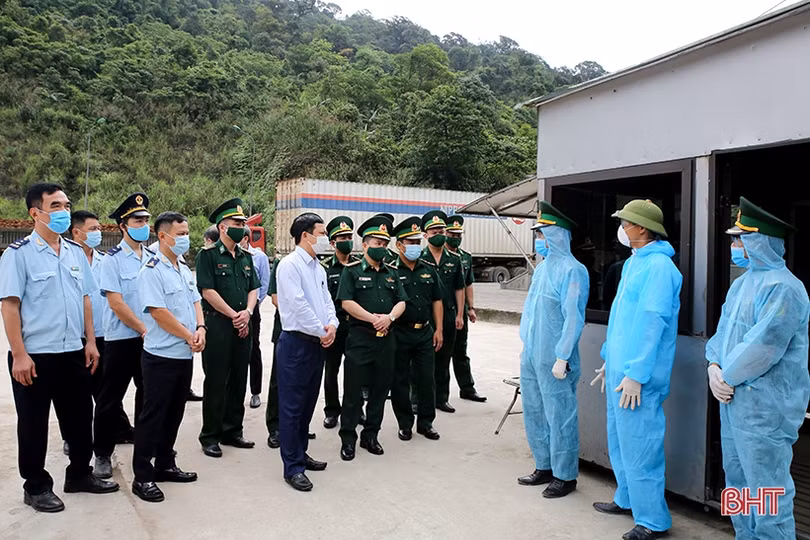 Hà Tĩnh triển khai tiêm vắc-xin phòng Covid-19 cho lực lượng làm việc tại cửa khẩu, cảng và phóng viên