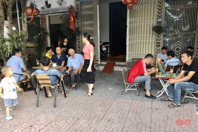 Thực hiện thông điệp 5K tại Hà Tĩnh: Nhiều người nghiêm túc, số lớn vẫn lơ là...