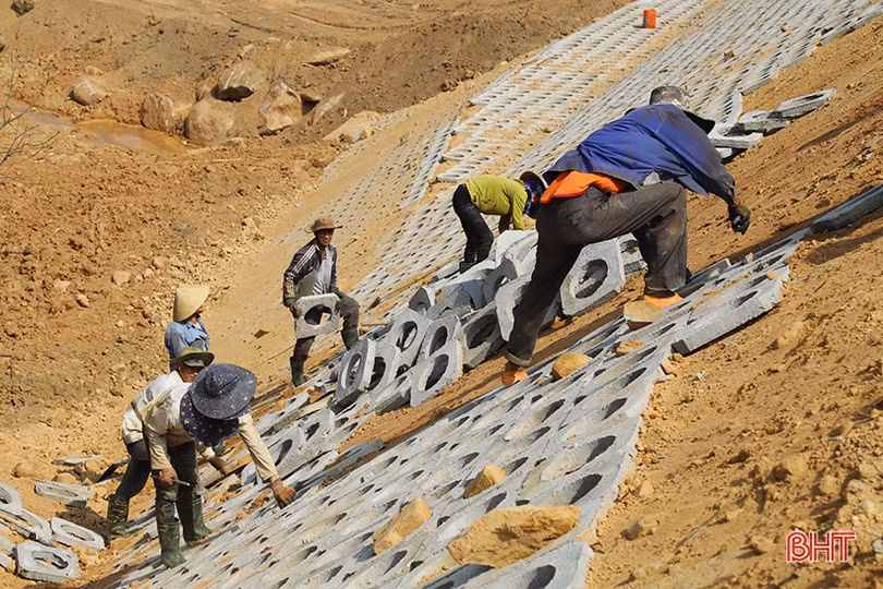 Hà Tĩnh đẩy nhanh tiến độ những công trình trọng điểm