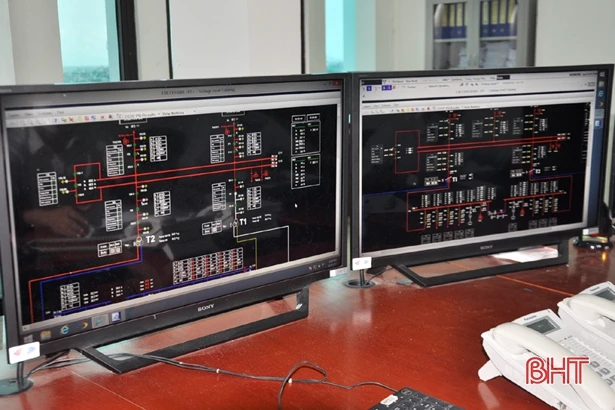 Công nhân ngành điện Hà Tĩnh “gác lễ”, đảm bảo cấp điện an toàn, liên tục