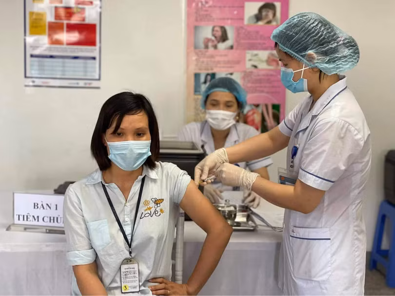 Bộ trưởng Nguyễn Thanh Long: Bộ Y tế khuyến khích, tạo điều kiện tối đa các doanh nghiệp, địa phương nhập khẩu vắc-xin Covid-19 vào Việt Nam